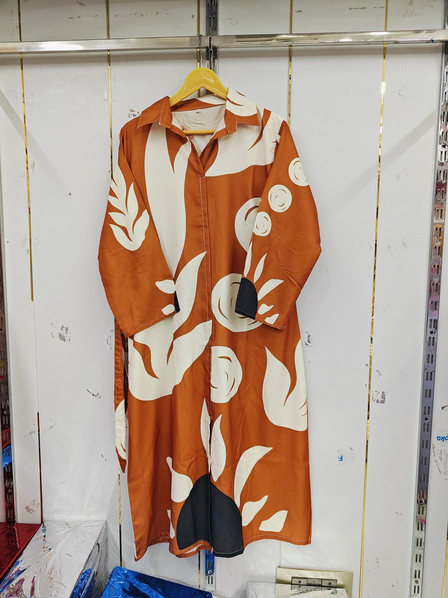 DRESS