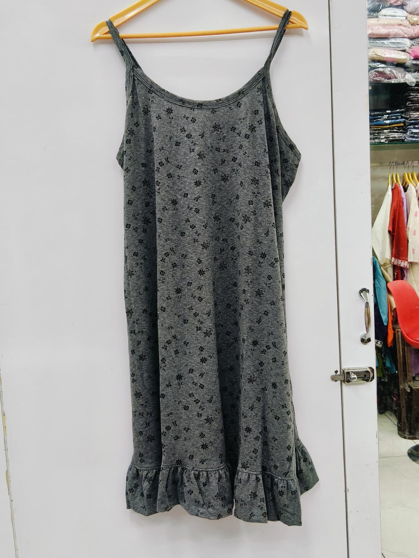 DRESS