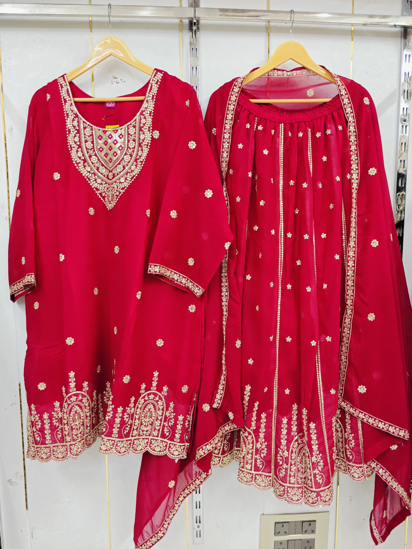 LEHANGA SUIT