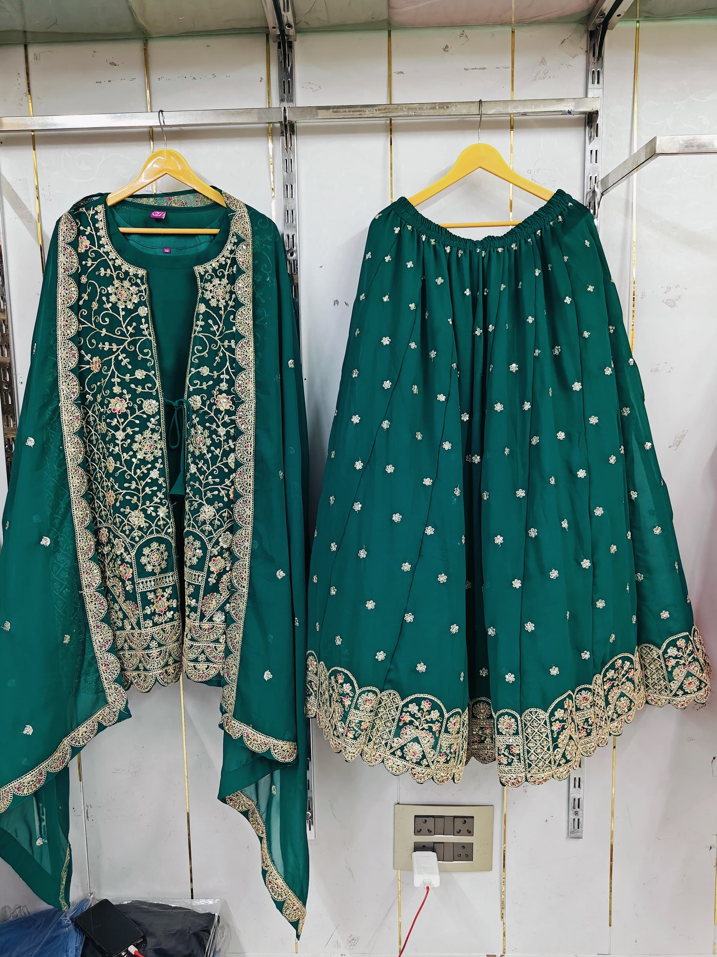 LEHANGA SUIT