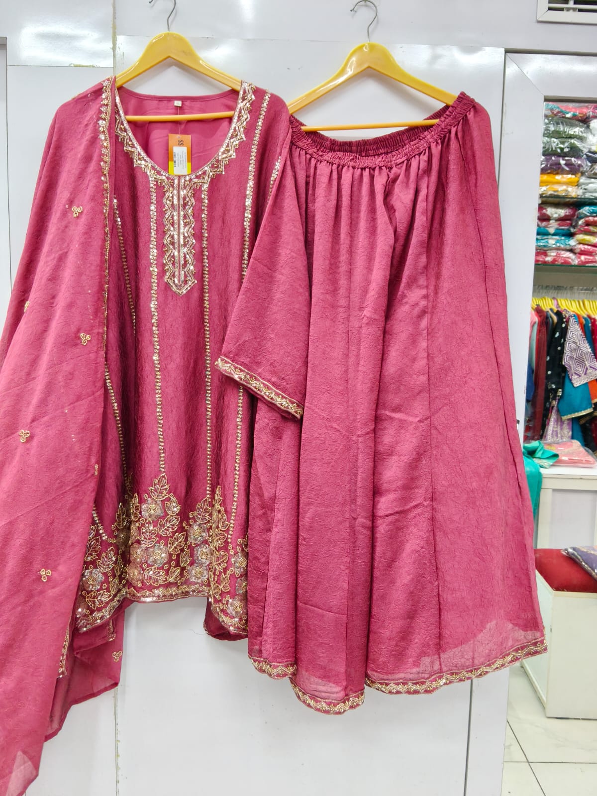 PARTYWEAR SUIT