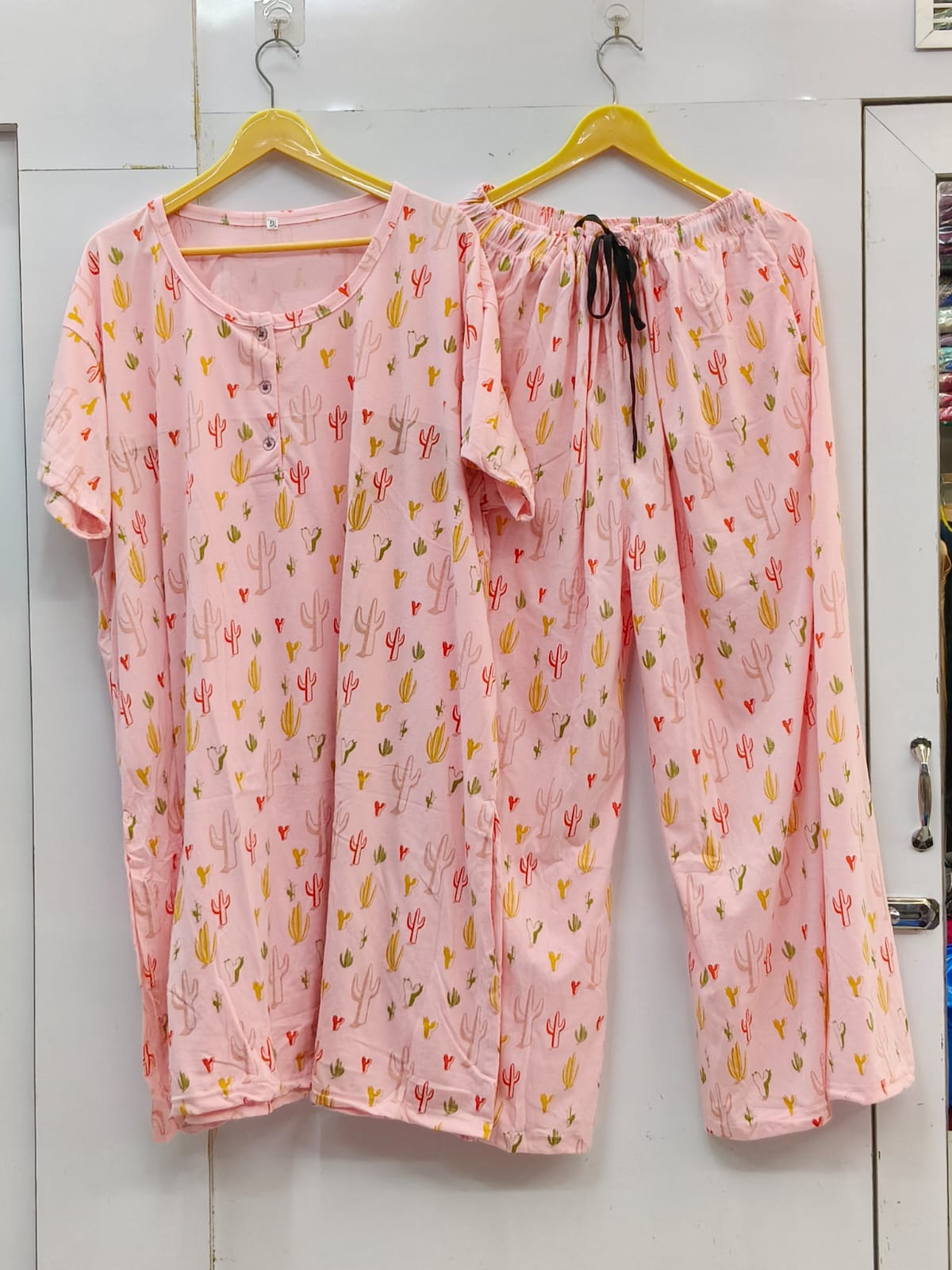 Free flow cotton kurti s plazo set