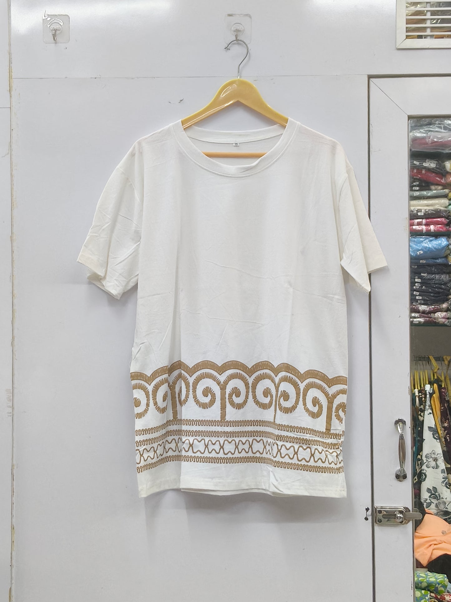 Everyday essential classic crewneck tee