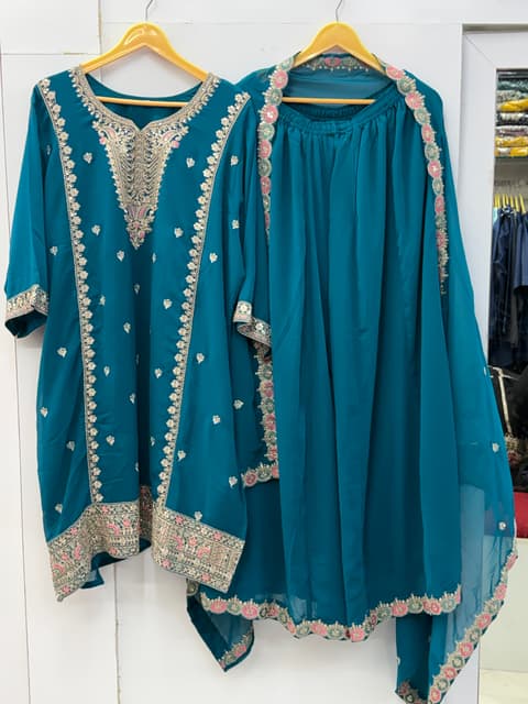 PARTYWEAR SUT