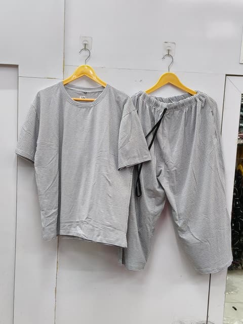 Weekend ease cropped lounge set