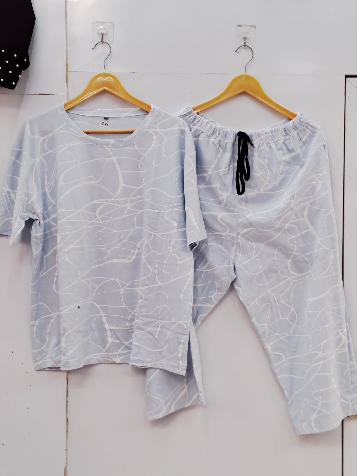 Weekend ease cropped lounge set