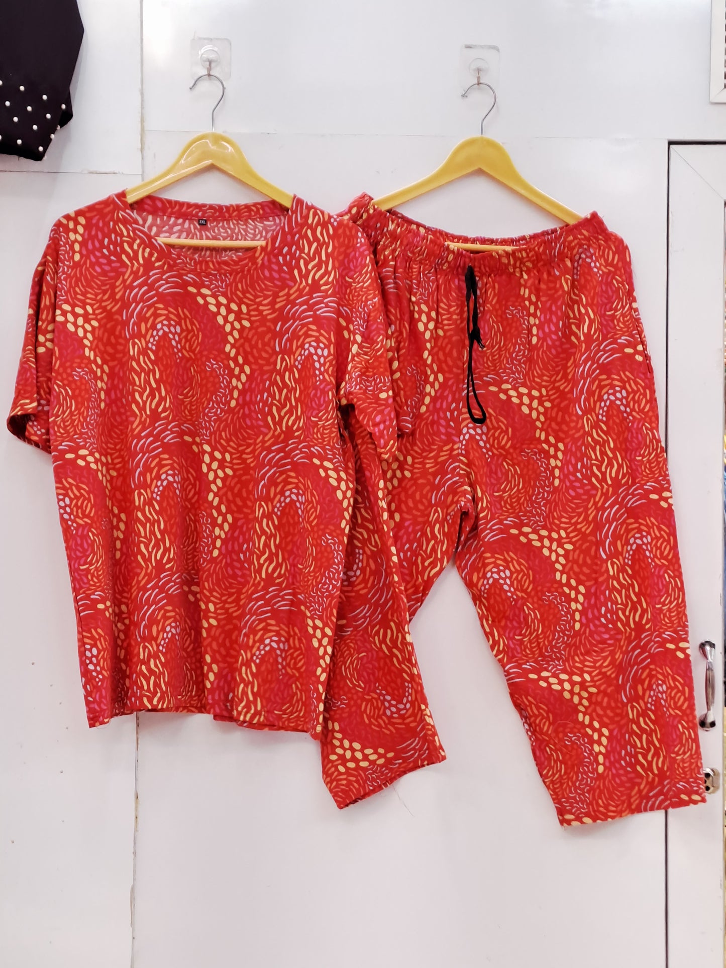 Weekend ease cropped lounge set