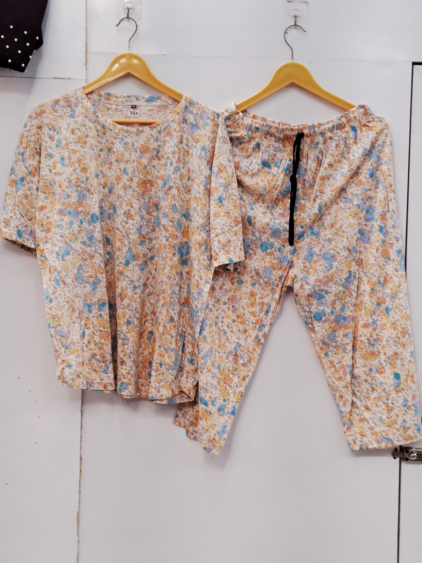 Weekend ease cropped lounge set