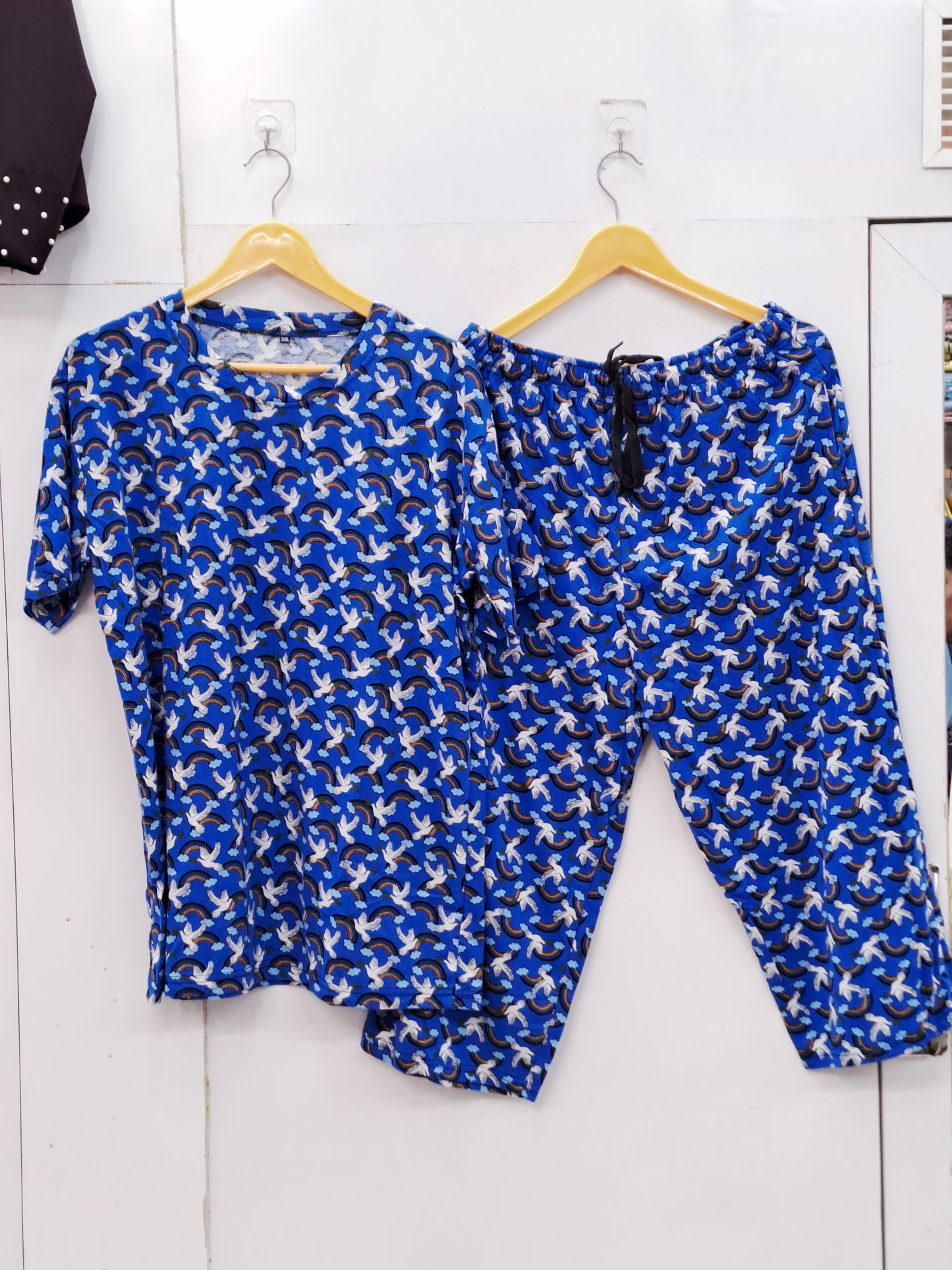 Weekend ease cropped lounge set