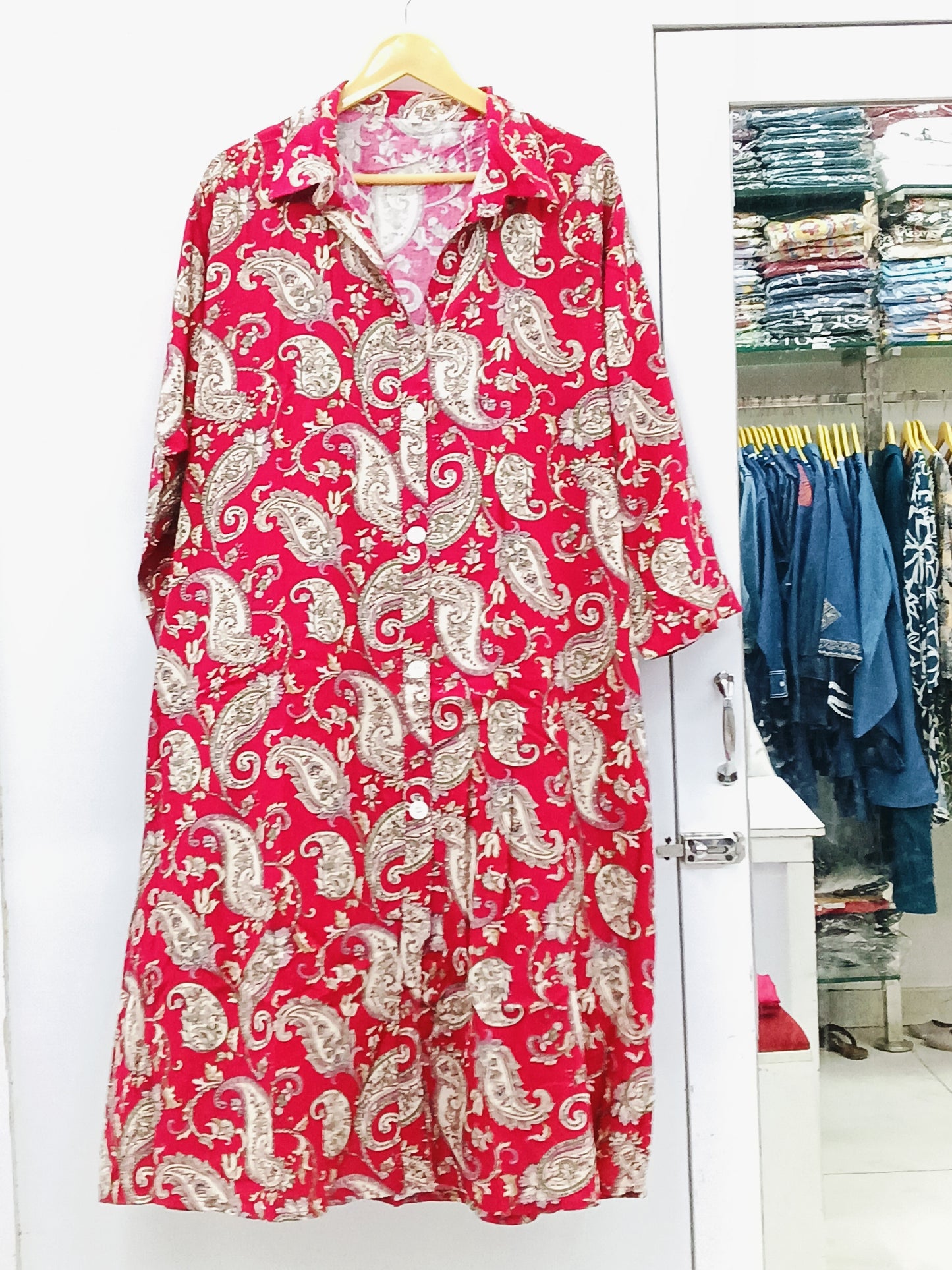 DRESS