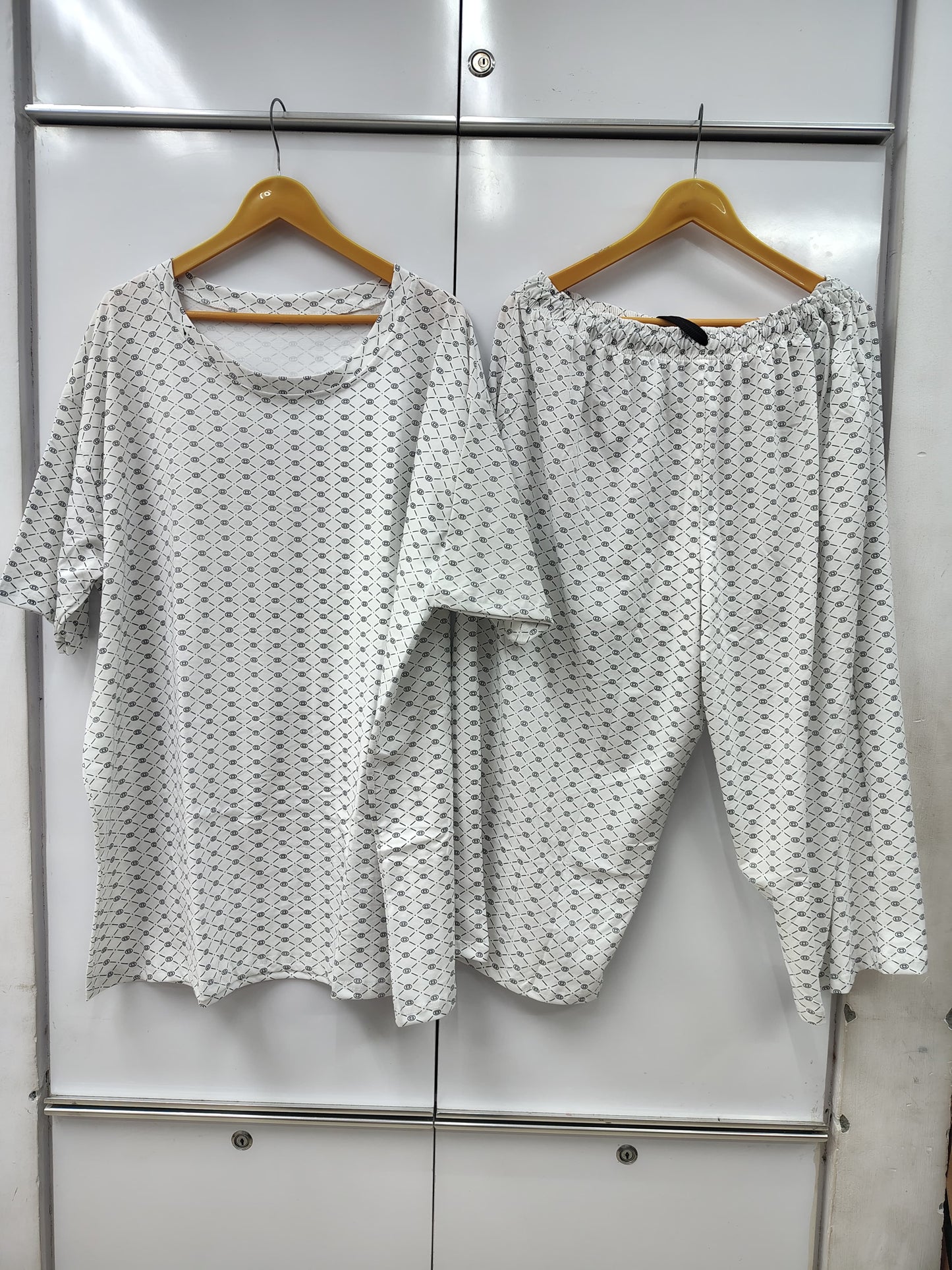 Weekend ease cropped lounge set