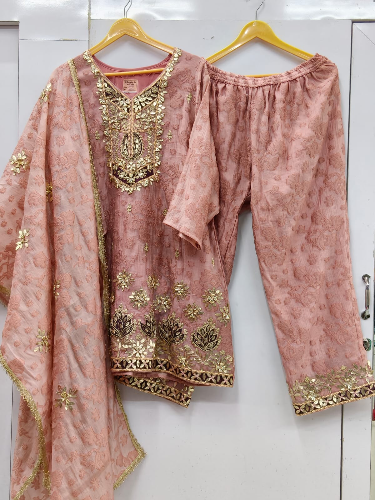 PARTYWEAR SUIT 48