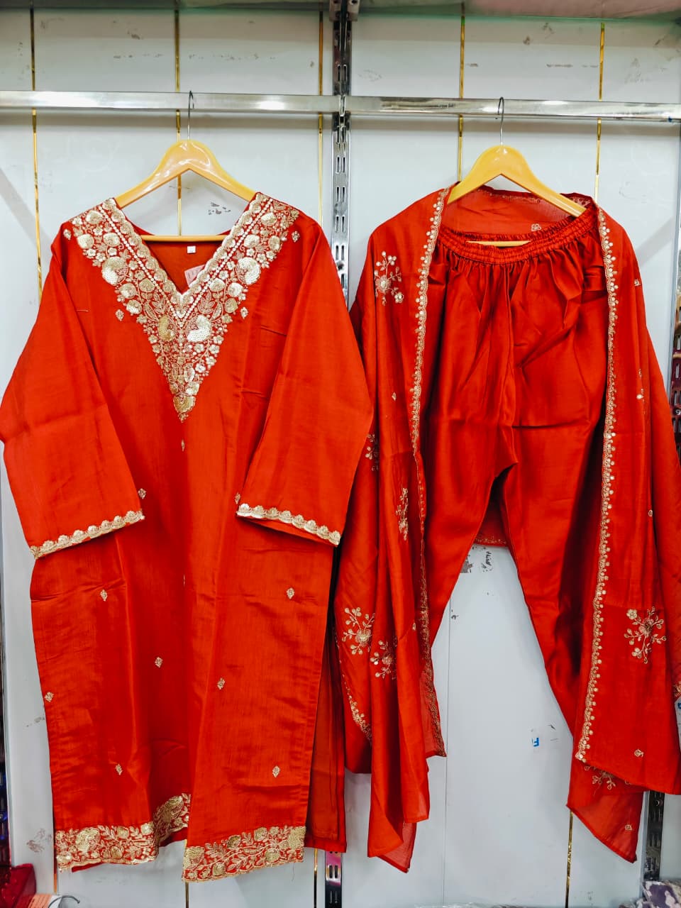 PARTYWEAR SUIT SUIT