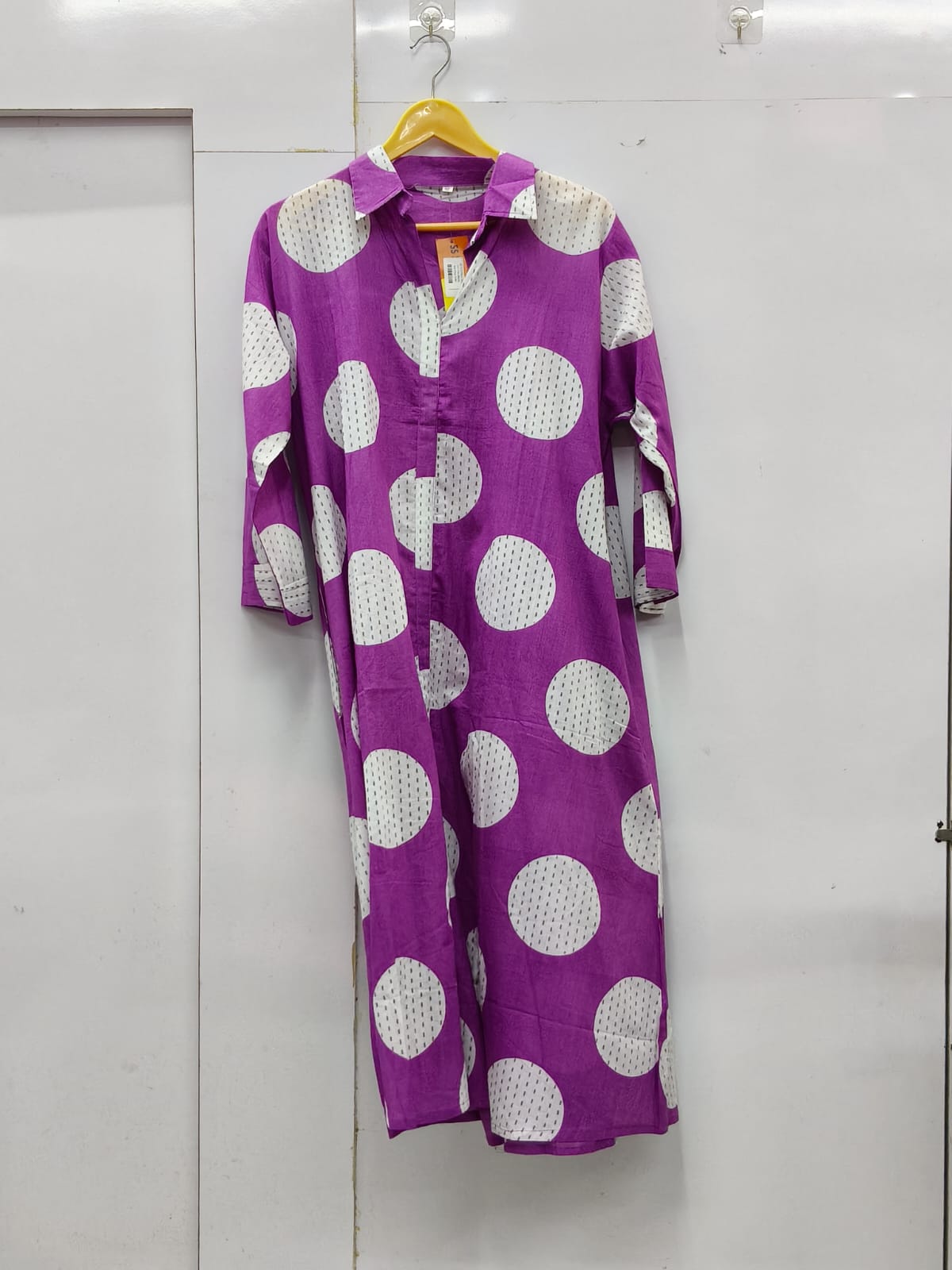 DRESS