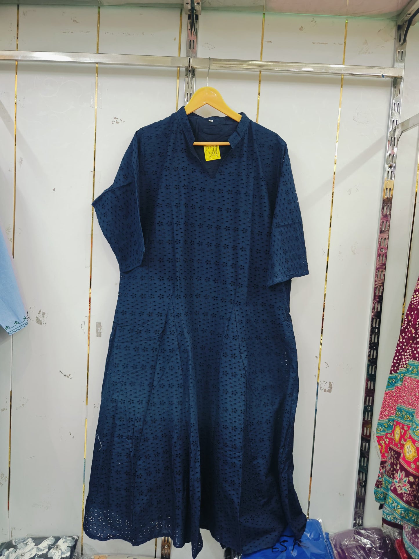 DRESS