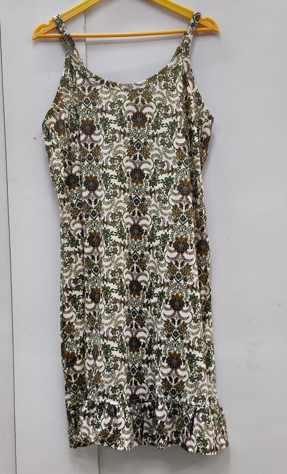 DRESS