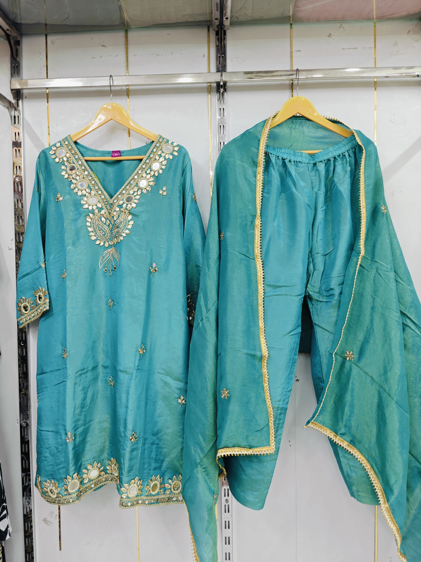 OFFICEWEAR SUIT