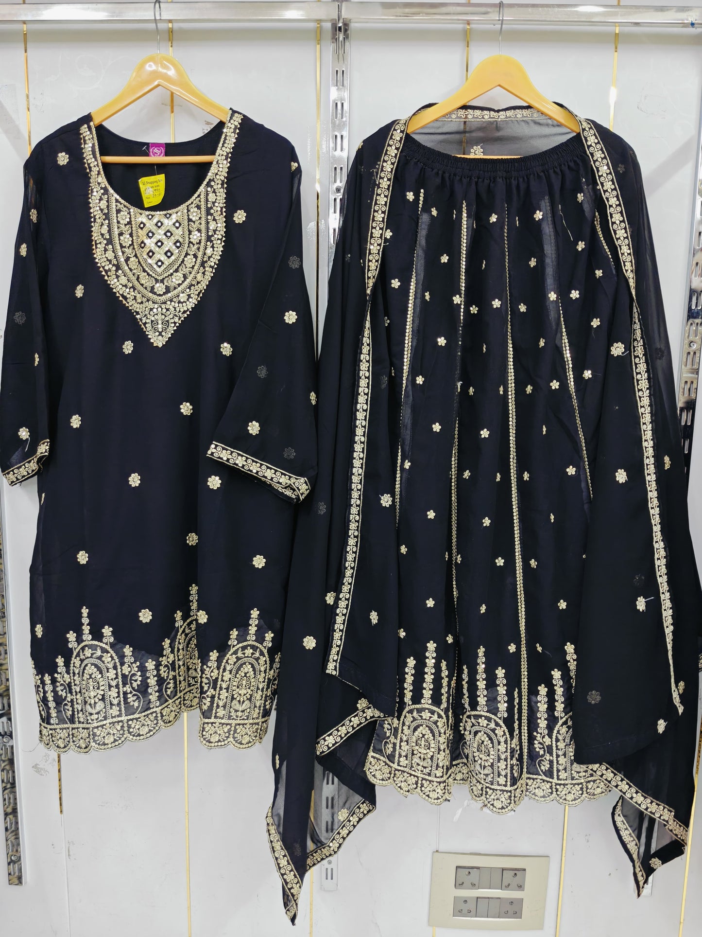 LEHANGA SUIT