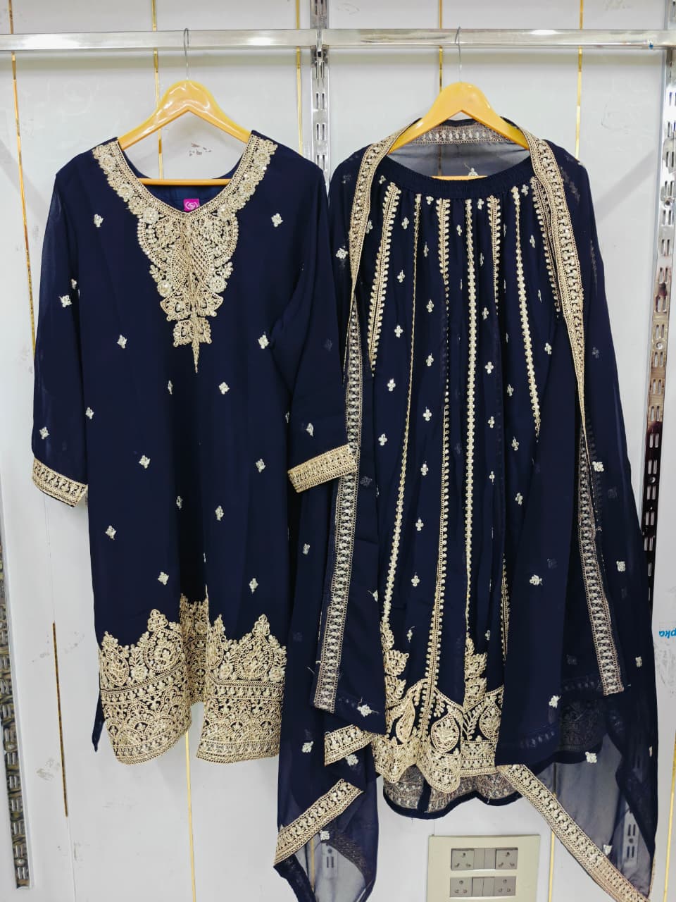 LEHANGA SUIT