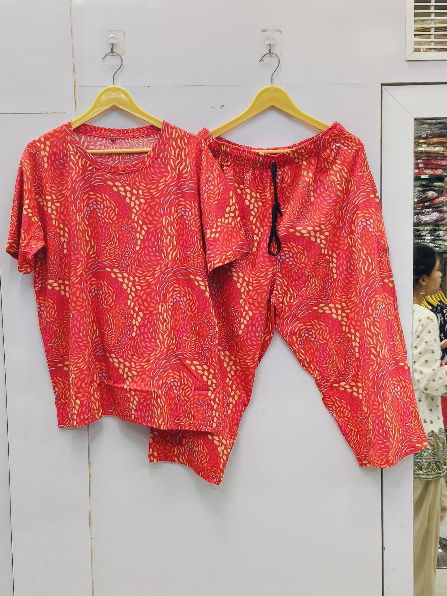 Weekend ease cropped lounge set