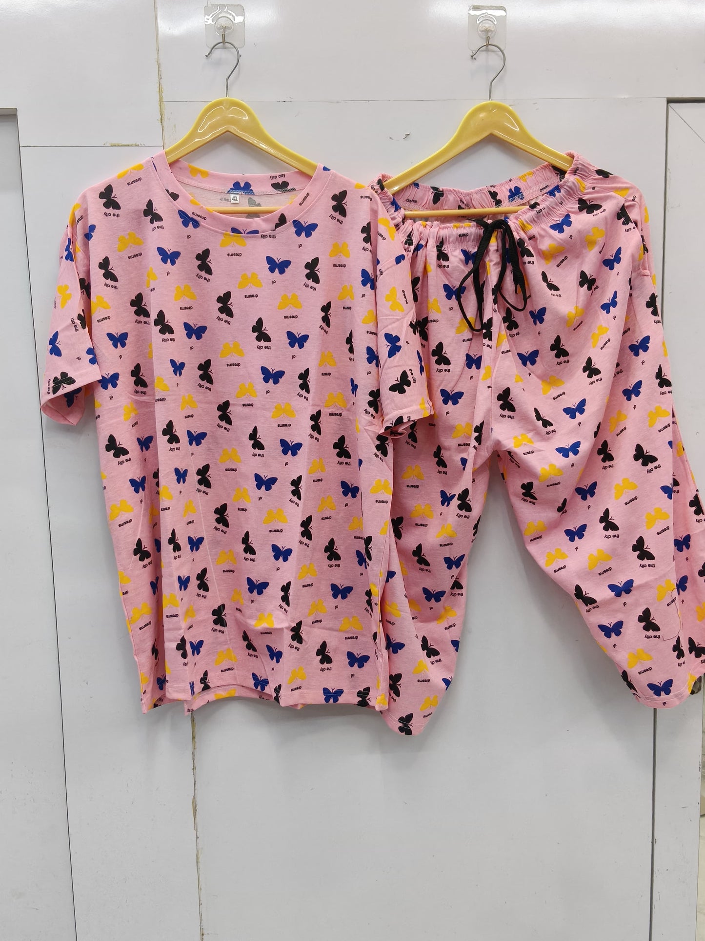 Weekend ease cropped lounge set