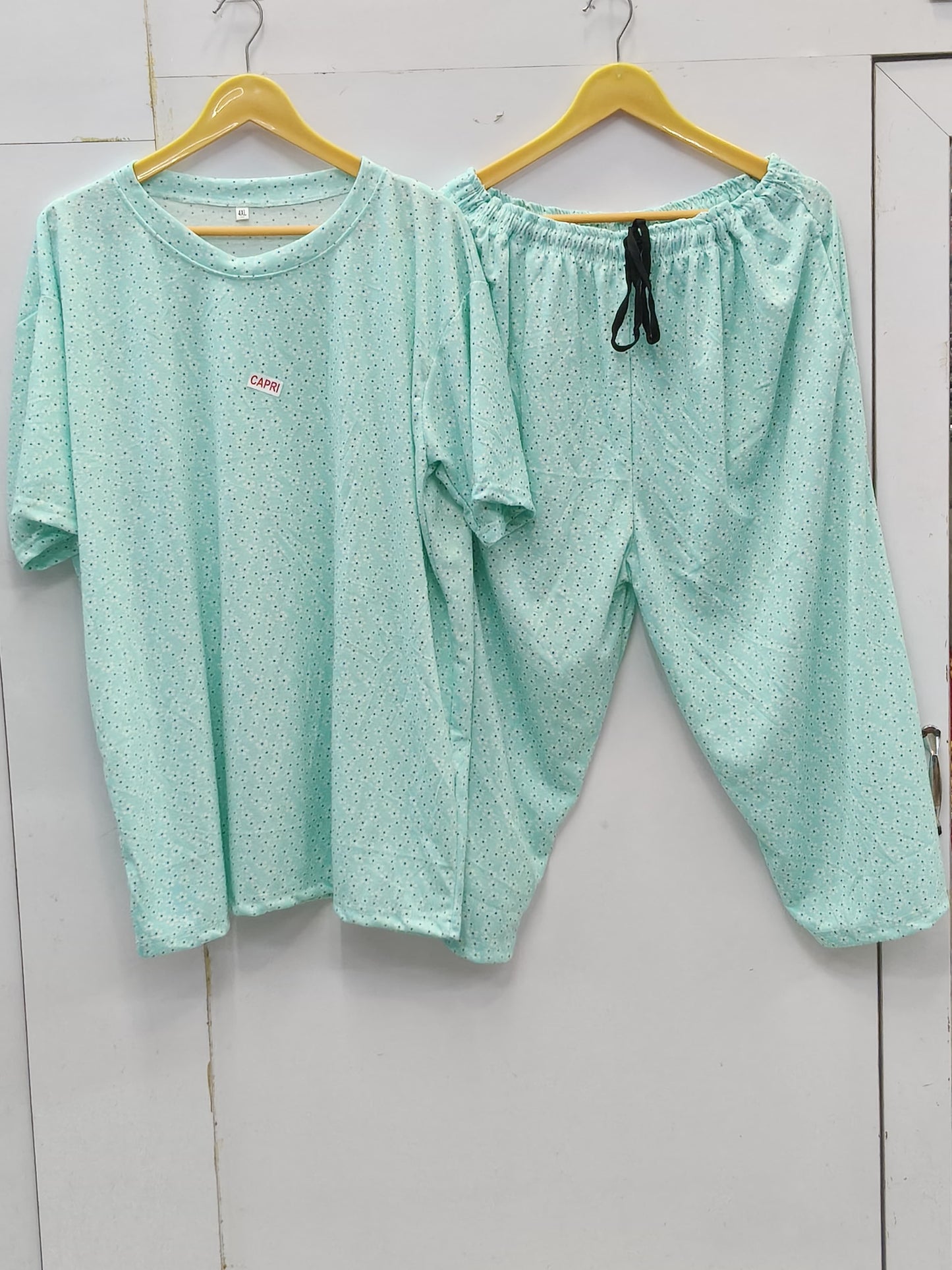 Weekend ease cropped lounge set