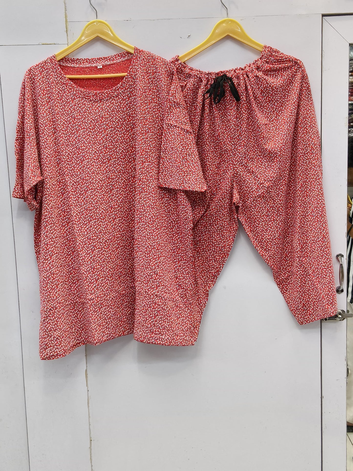Weekend ease cropped lounge set
