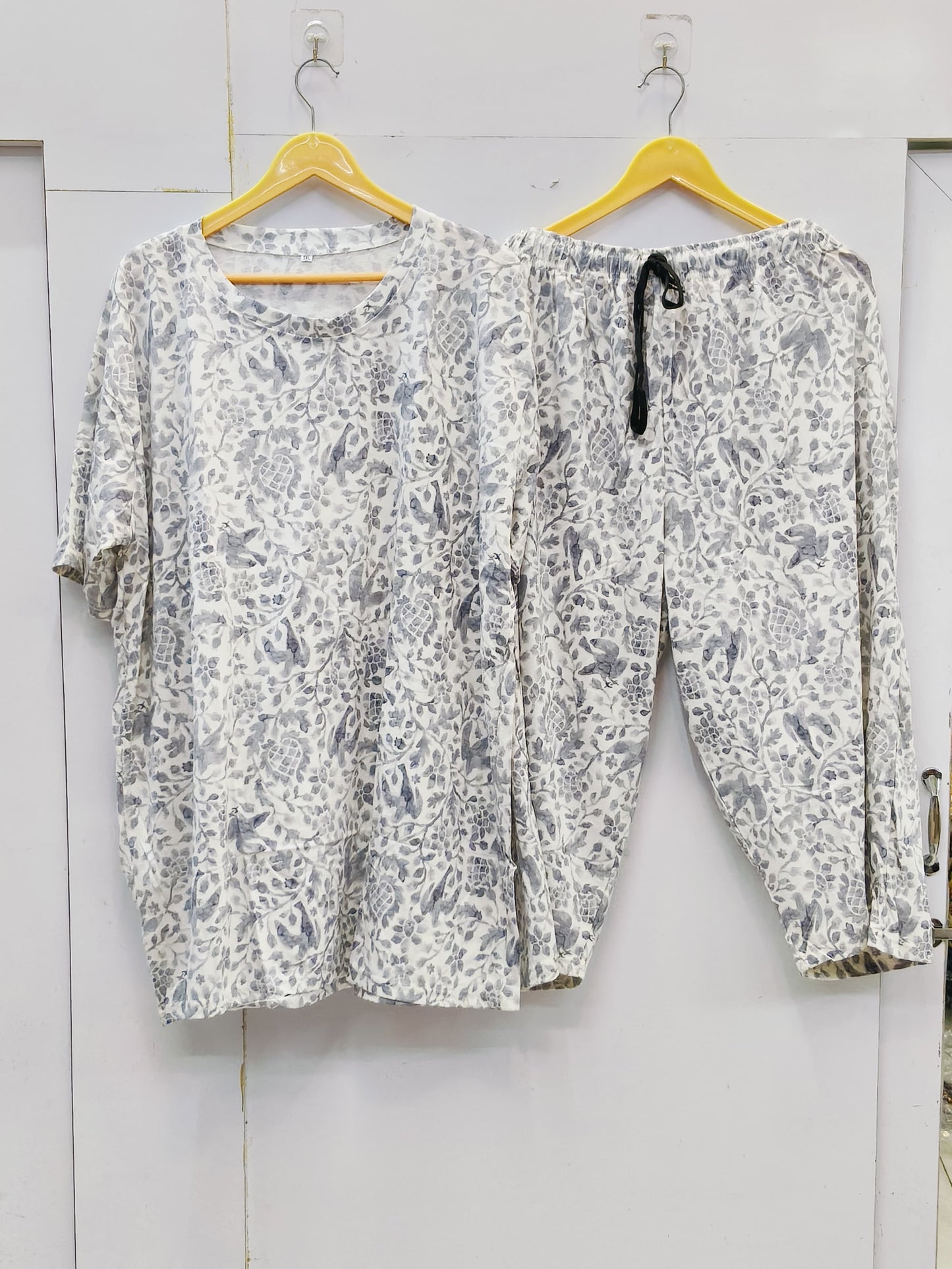 Weekend ease cropped lounge set