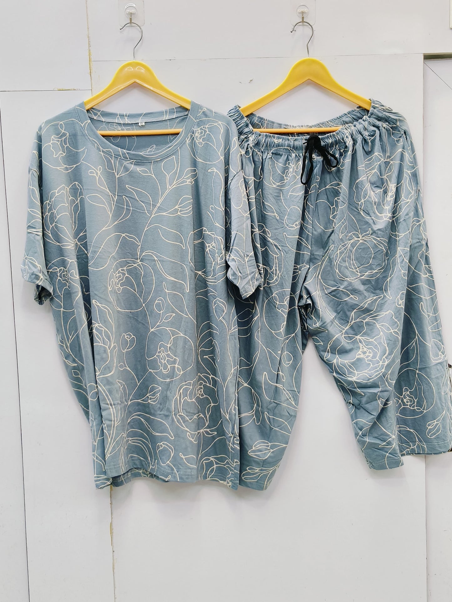 Weekend ease cropped lounge set