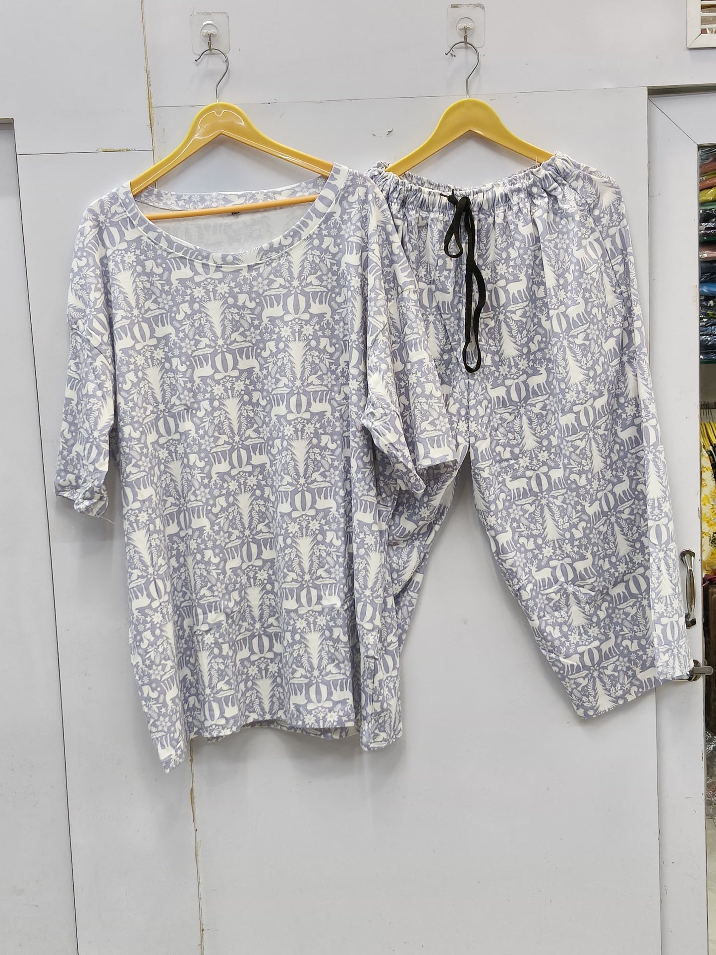 Weekend ease cropped lounge set