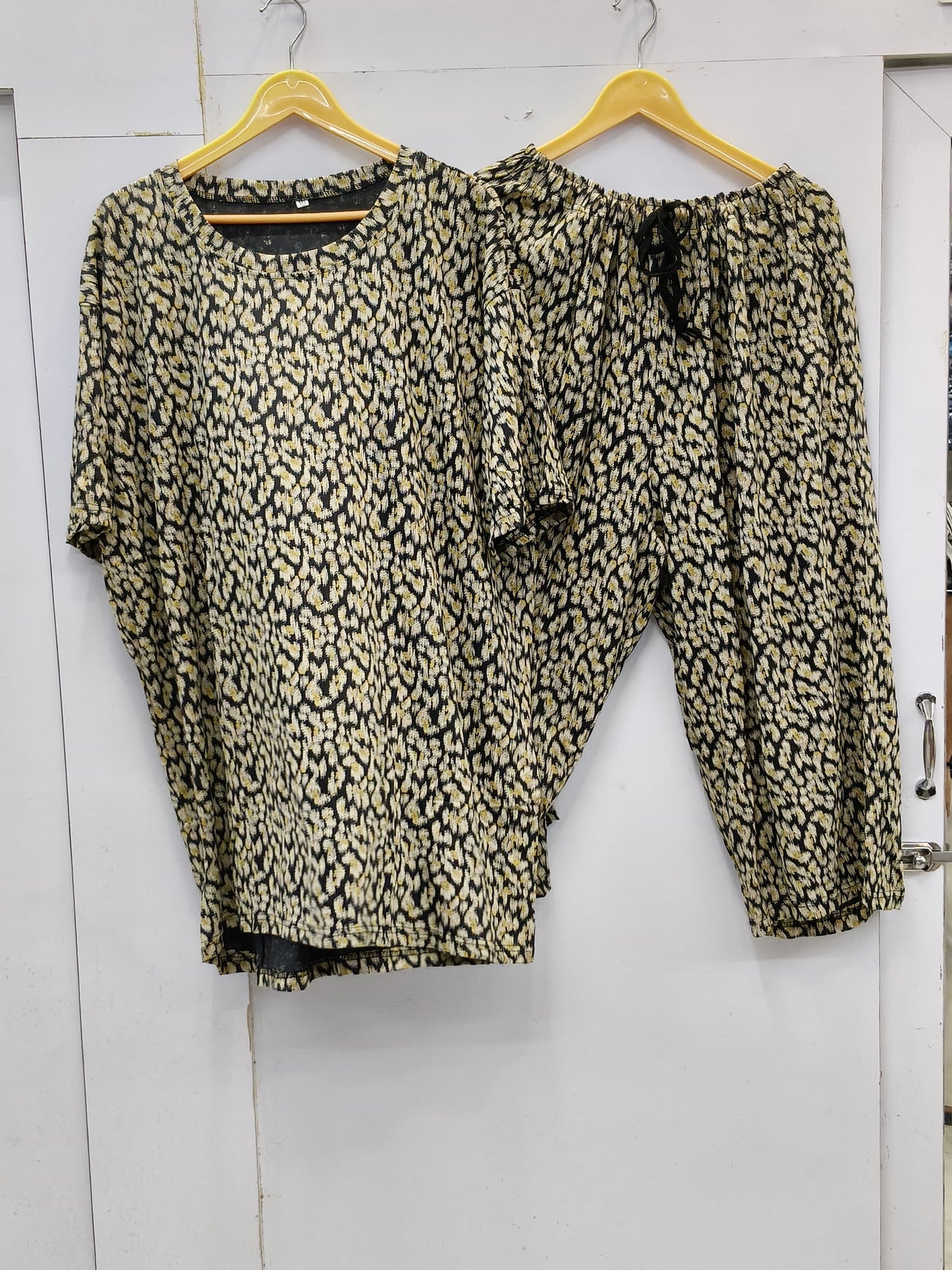 Weekend ease cropped lounge set