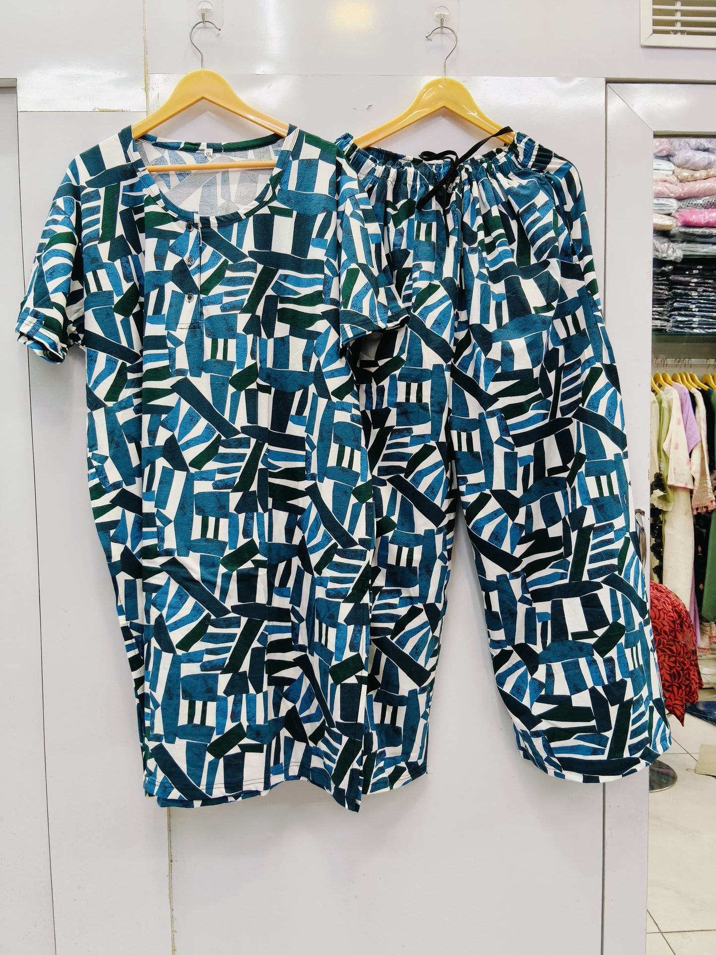 Free flow cotton kurti s plazo set