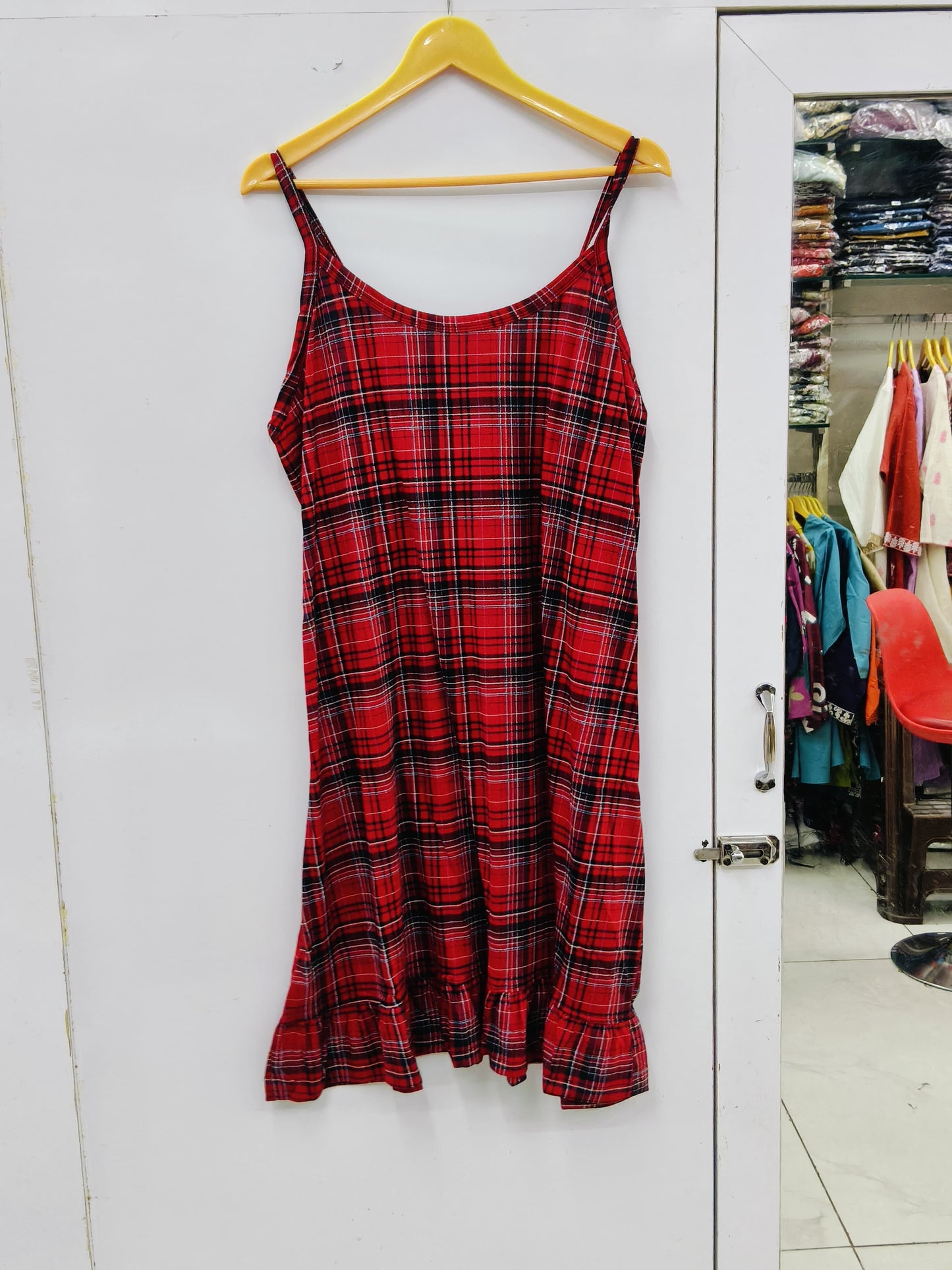 DRESS