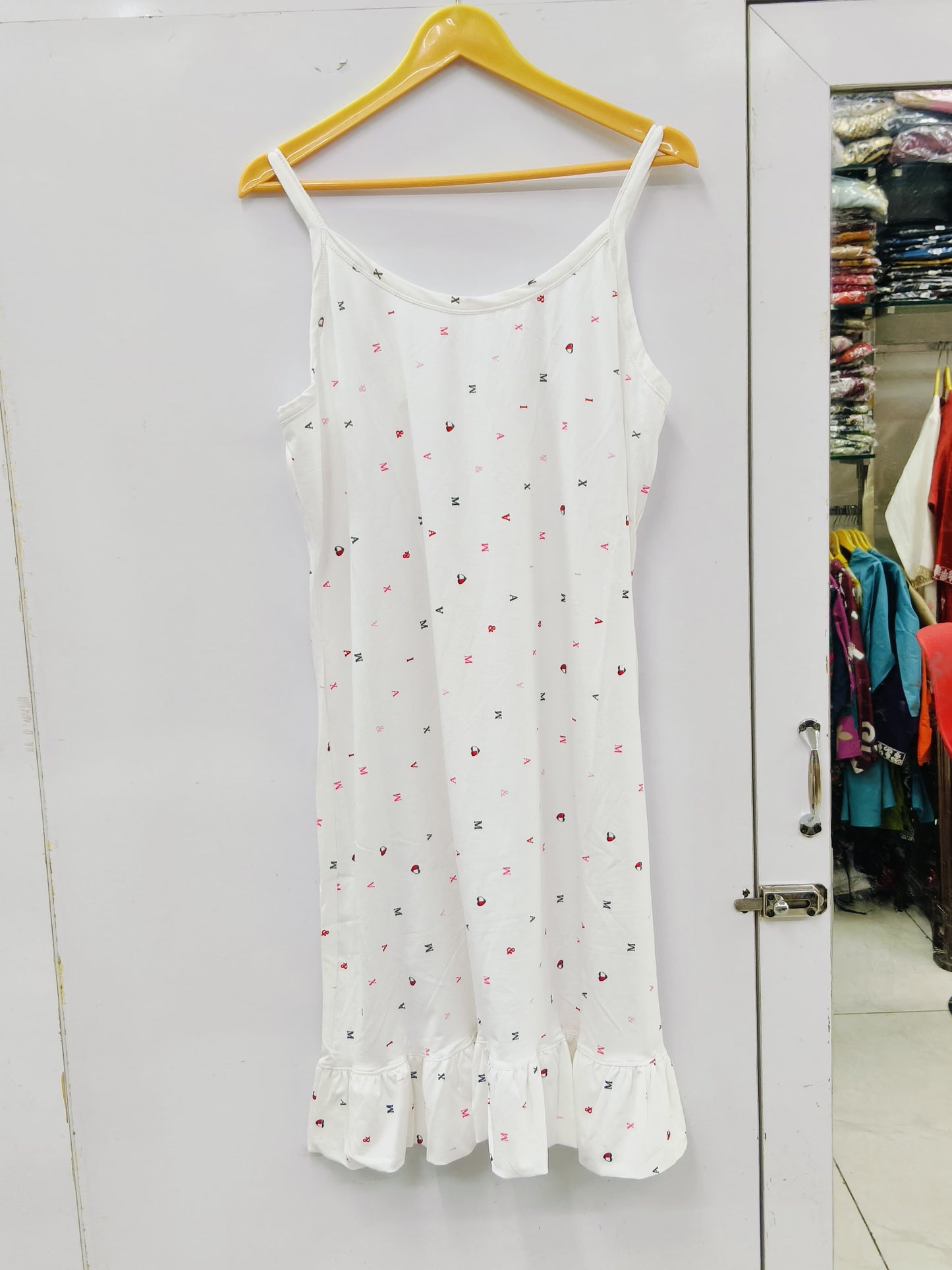 DRESS