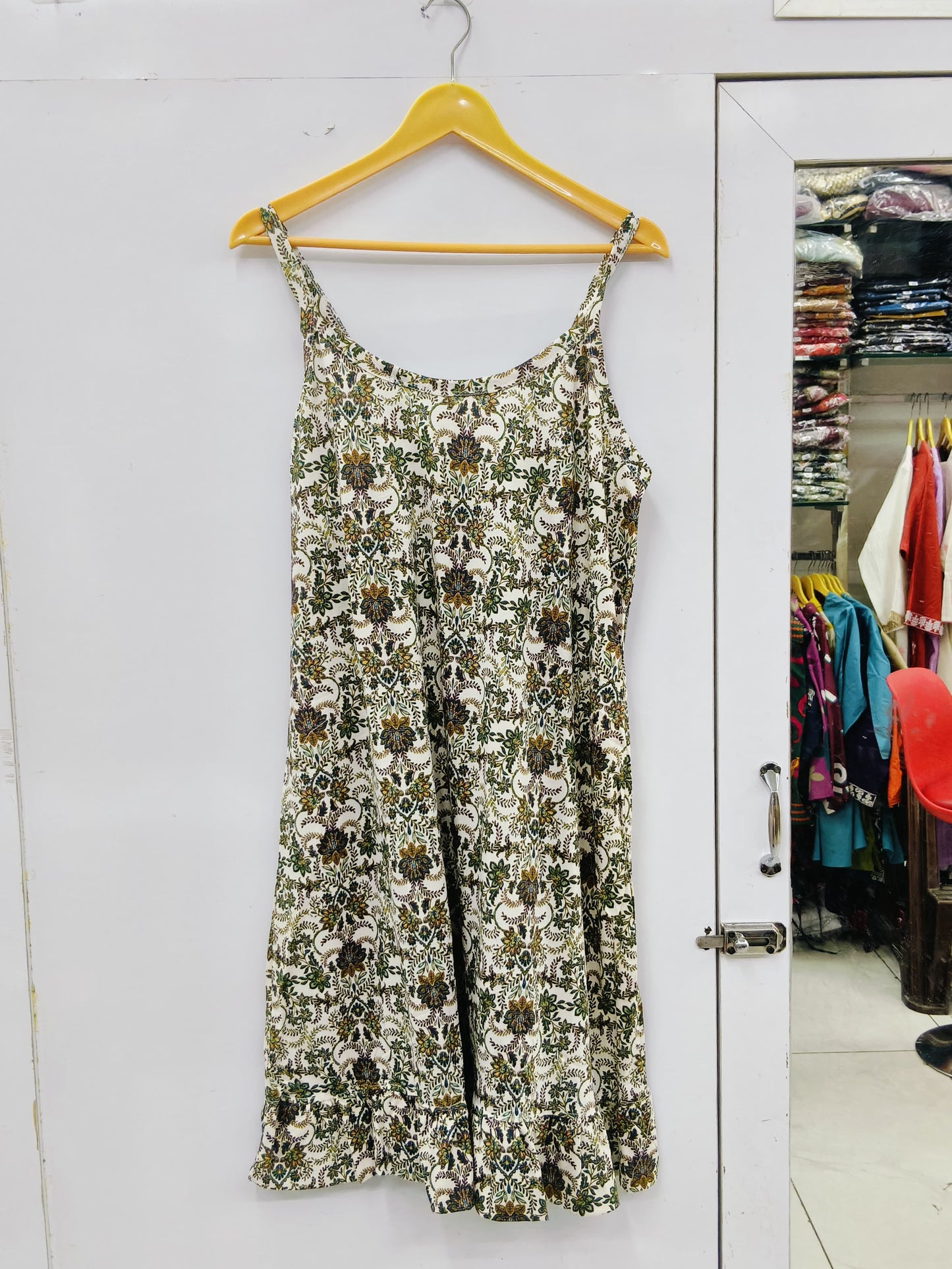 DRESS