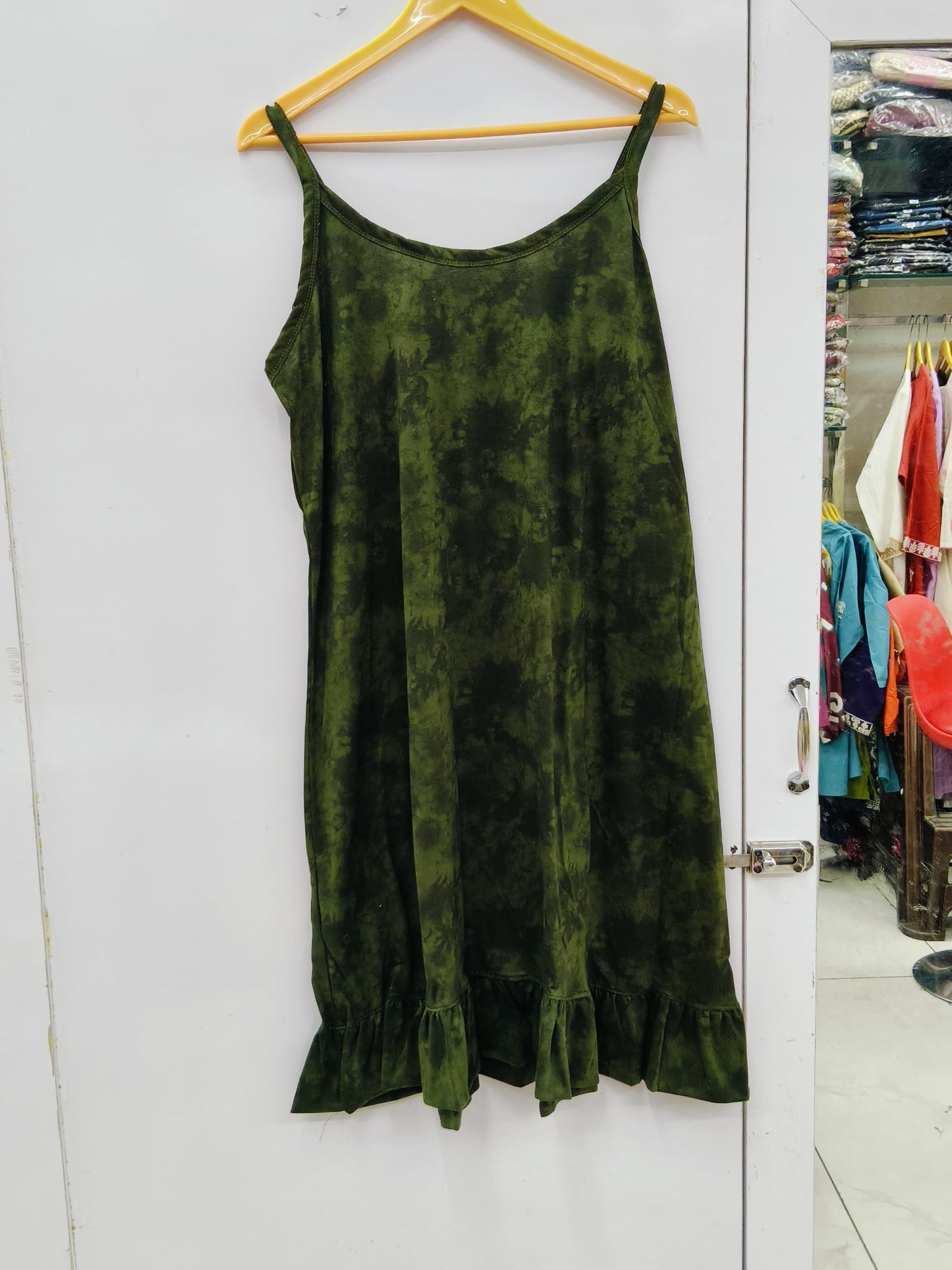 DRESS