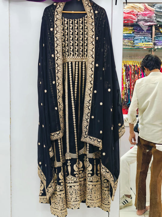WEDDING GOWN