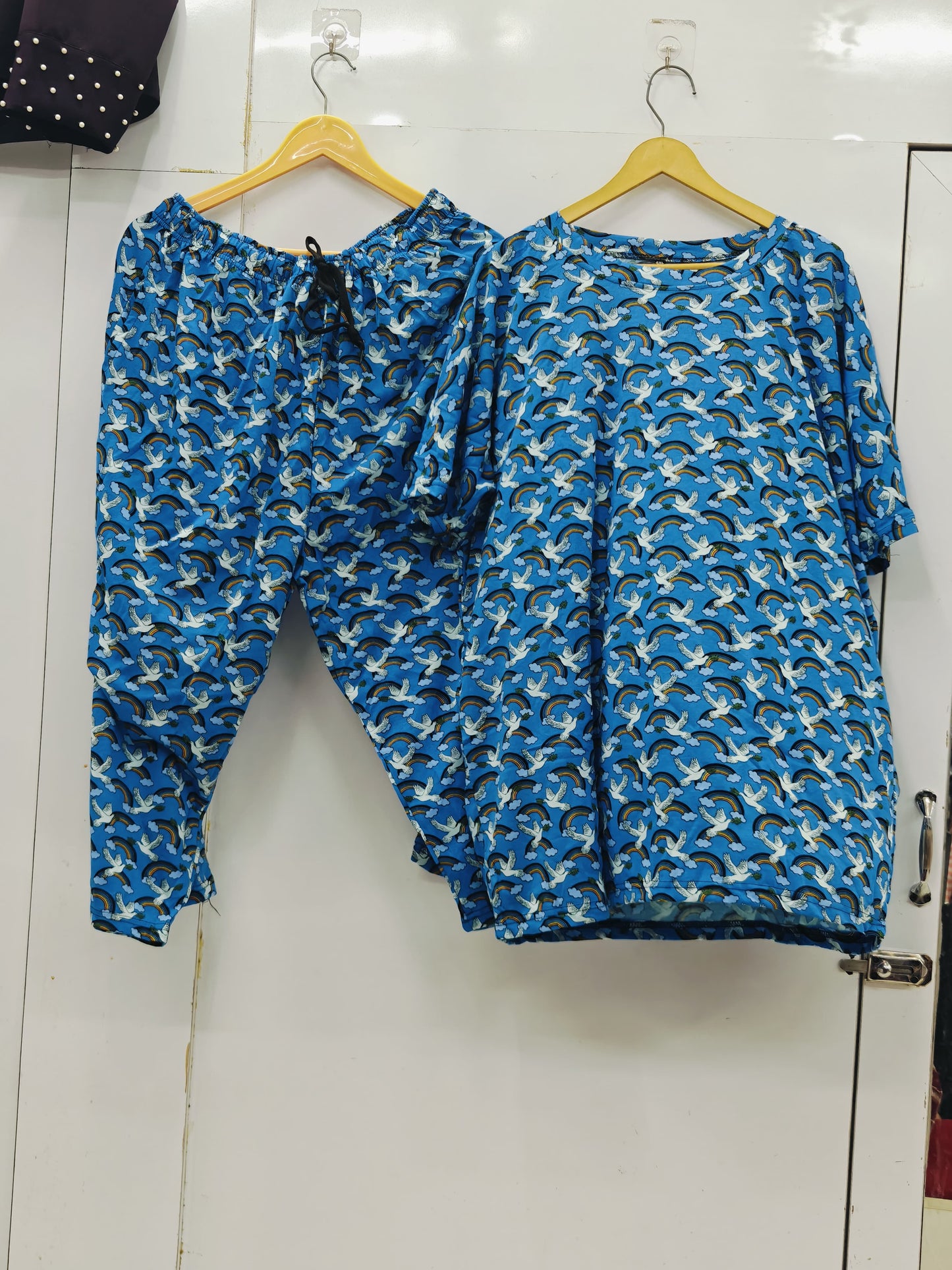 Weekend ease cropped lounge set
