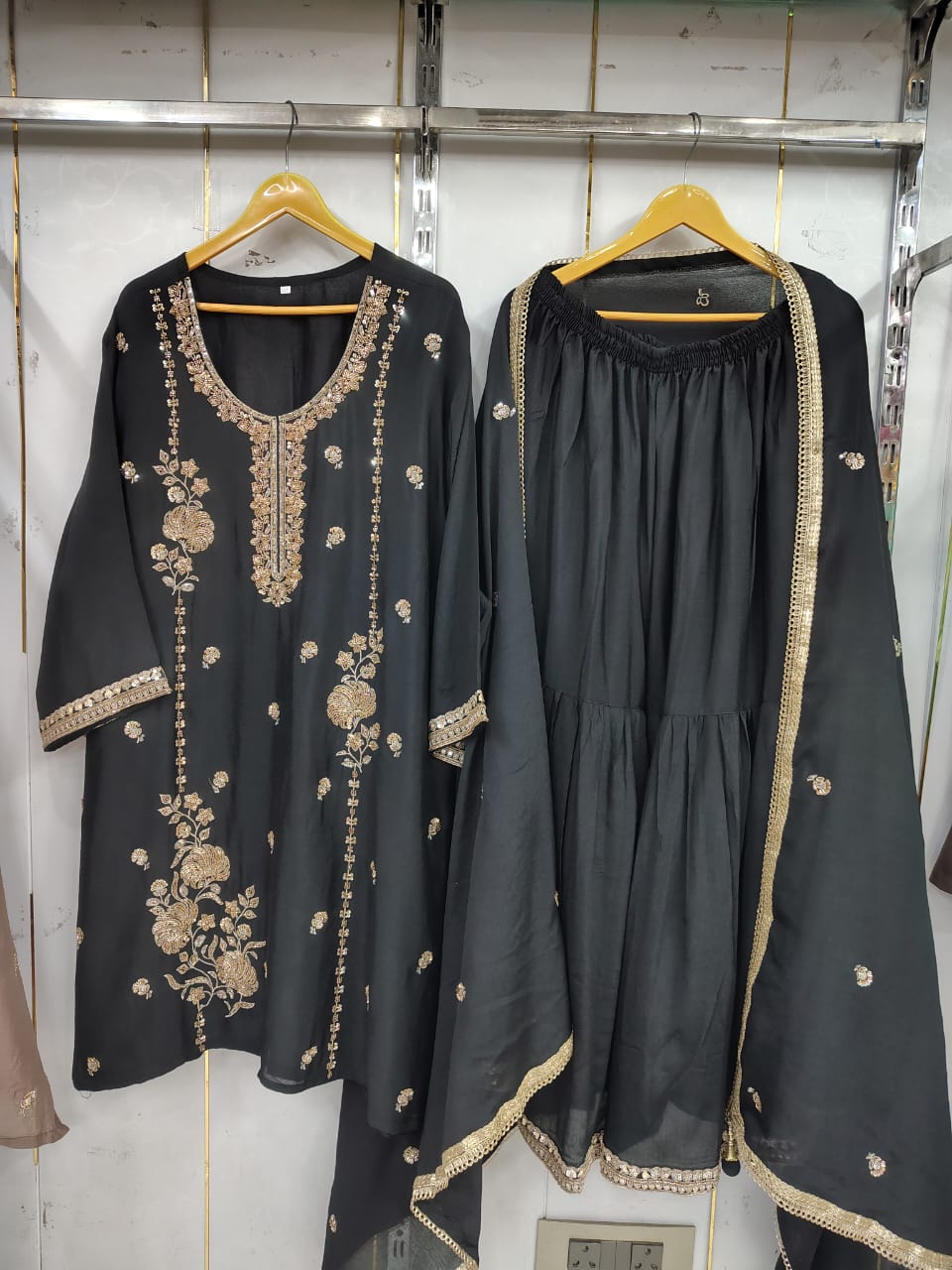SHARARA SUIT