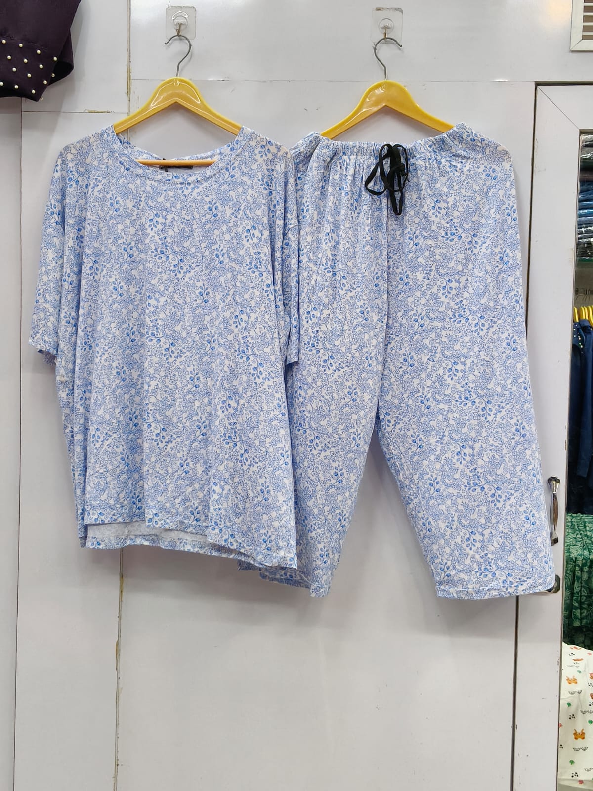 Weekend ease cropped lounge set