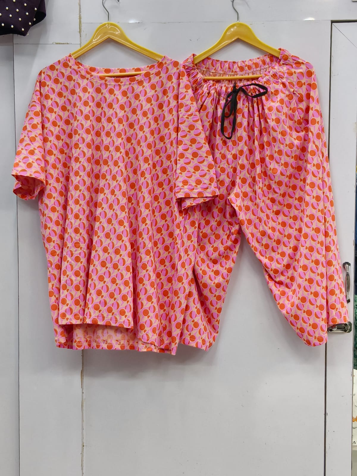 Weekend ease cropped lounge set