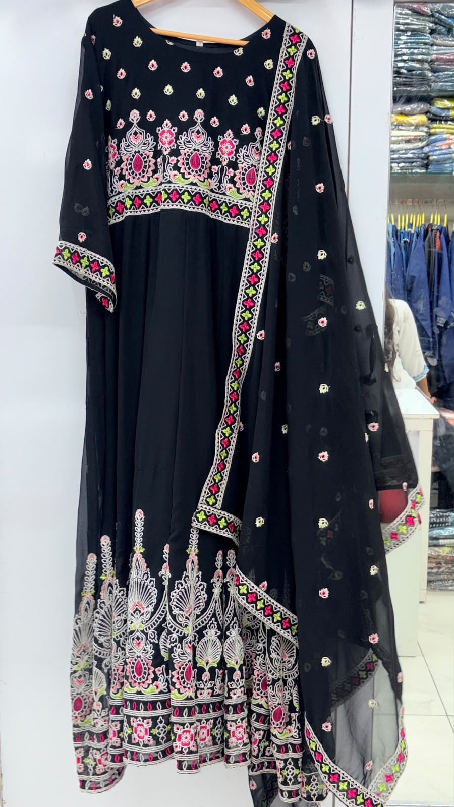 PARTYWEAR GOWN