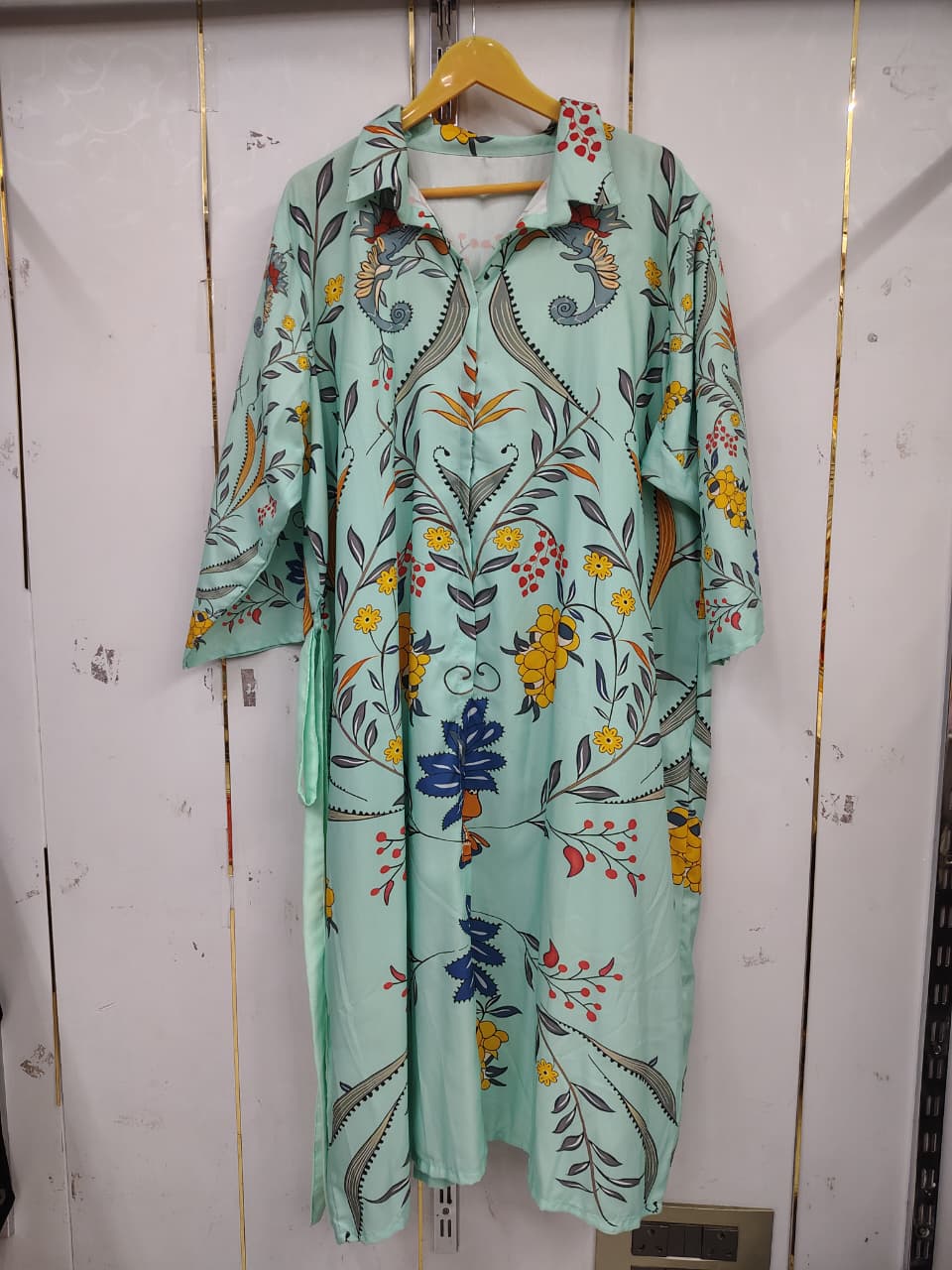 DRESS