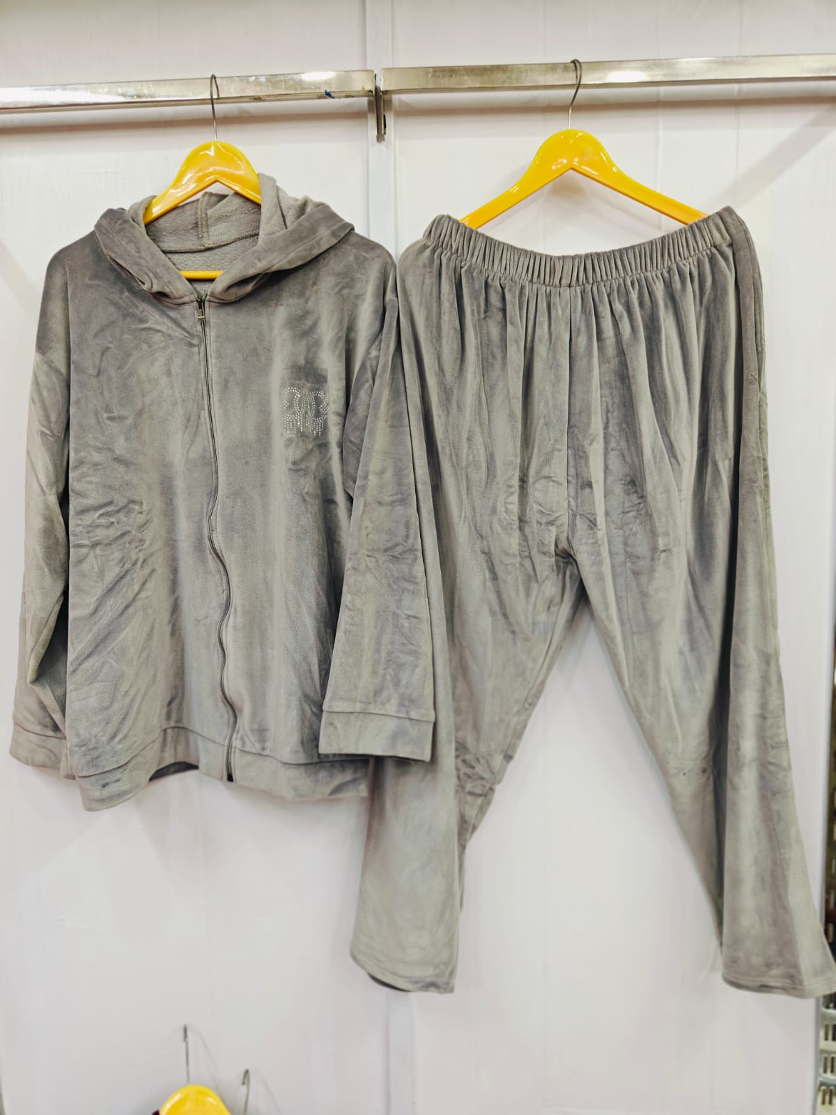 VELVET TRACK SUIT