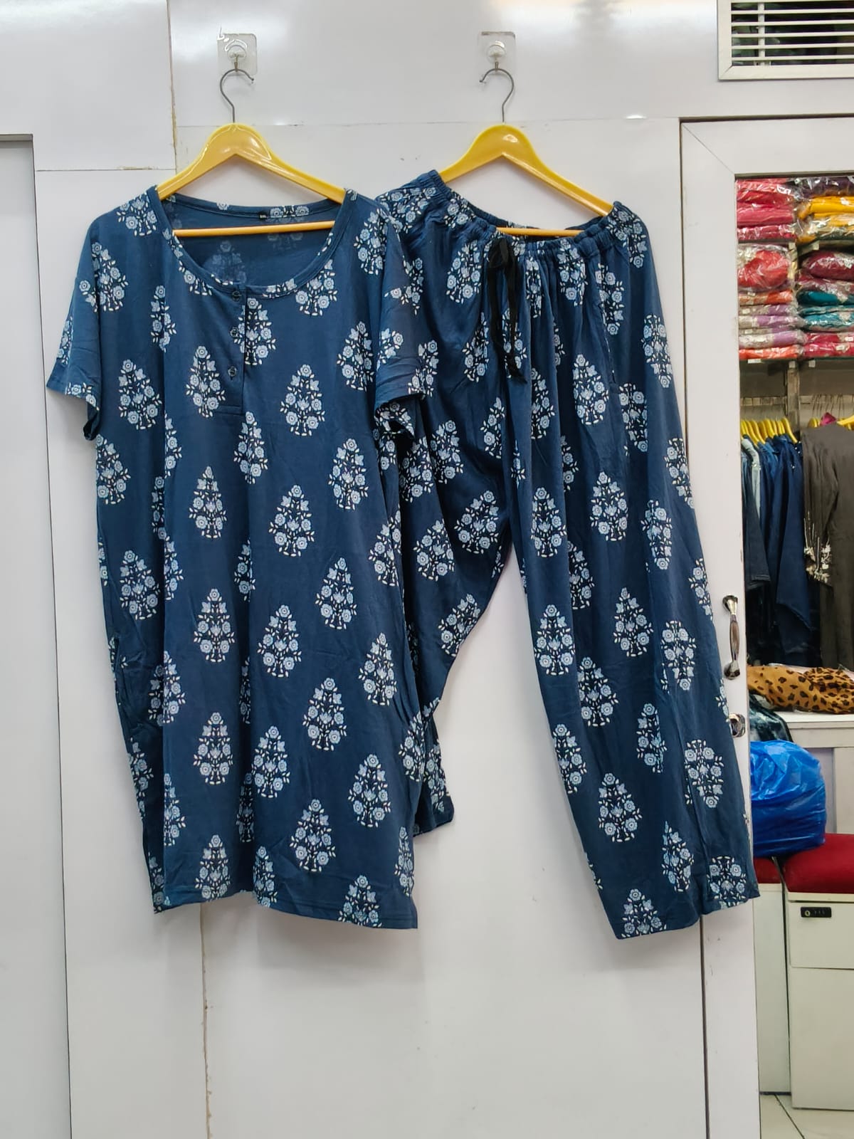 Free flow cotton kurti s plazo set