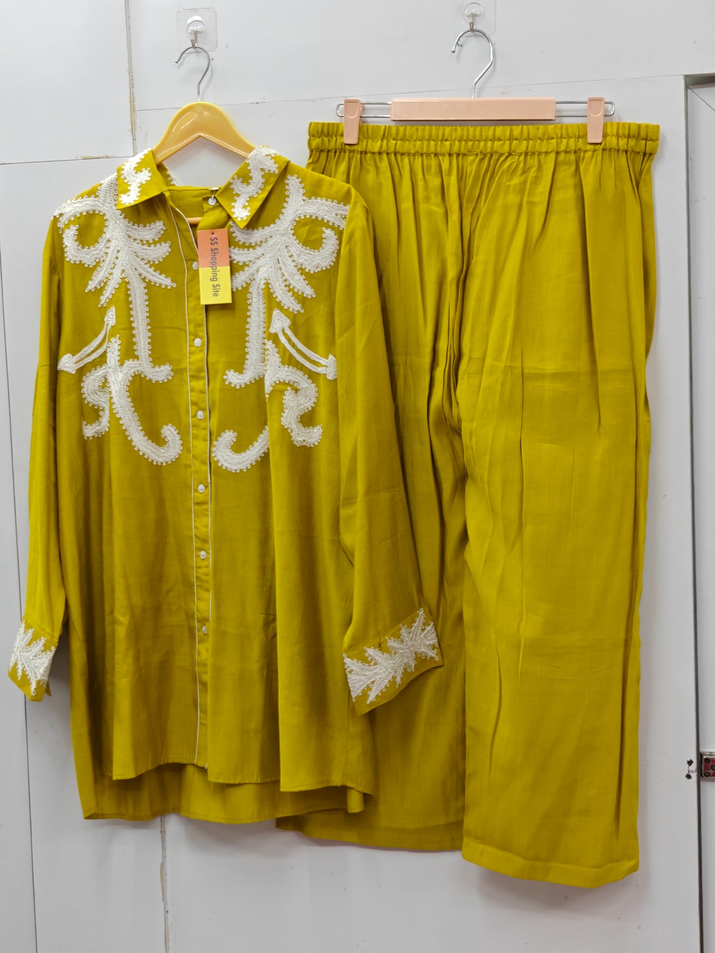 Embroidery Cordset