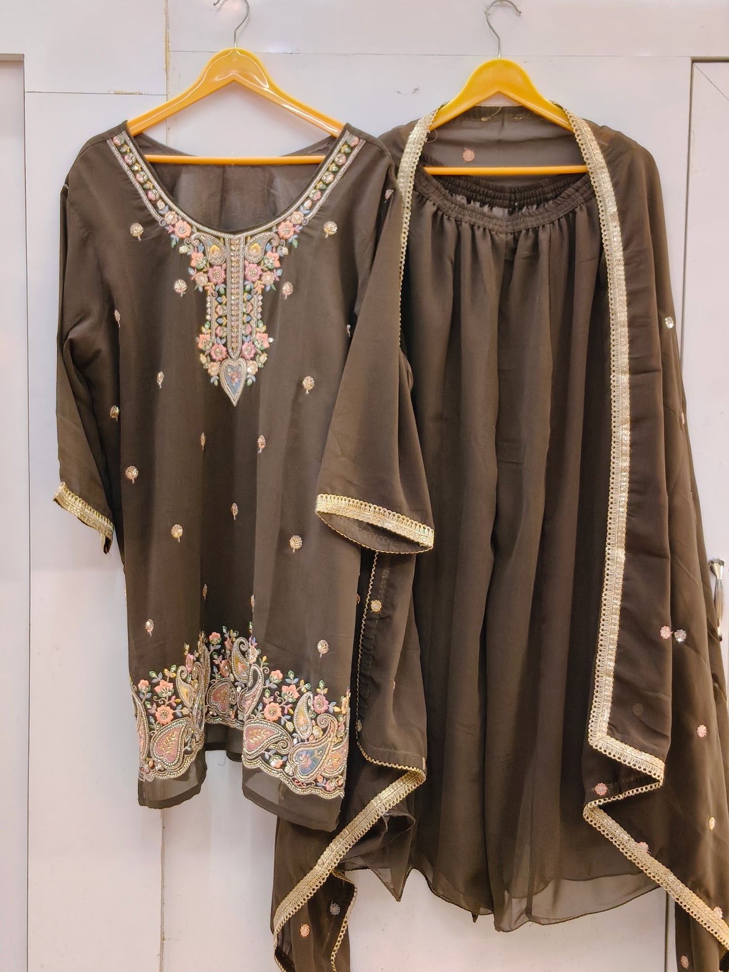 PARTYWEAR SUIT 39