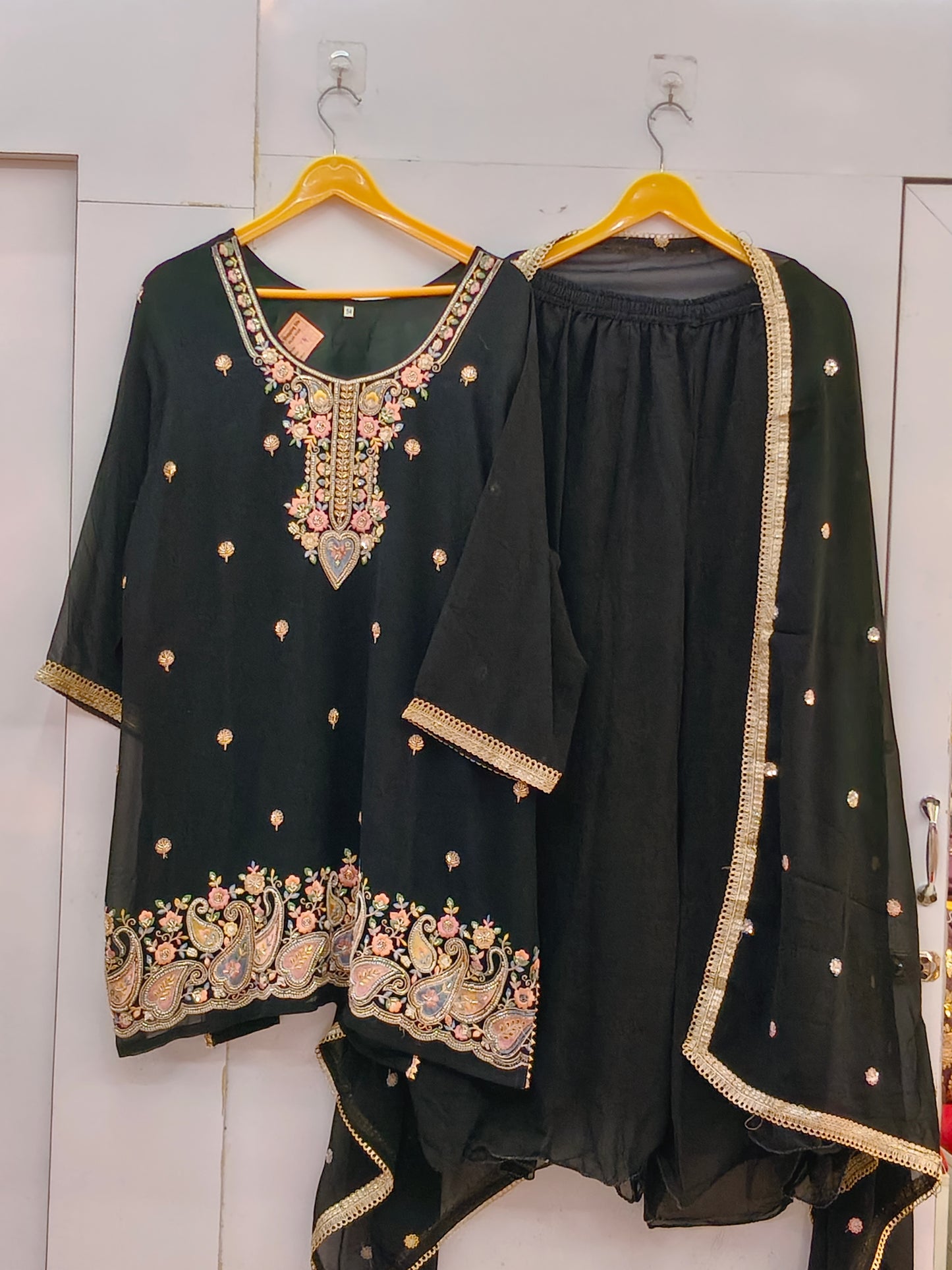 PARTYWEAR SUIT 39