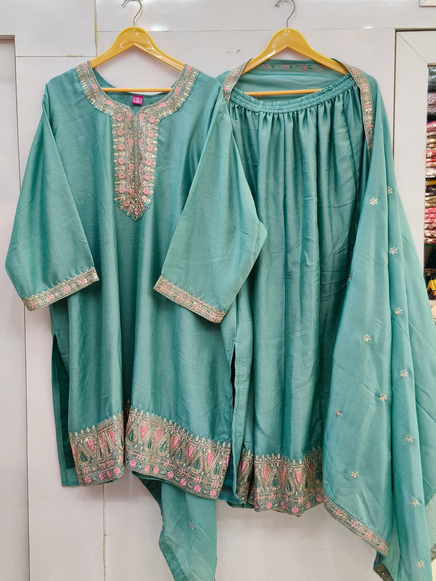 PARTYWEAR SUIT 32
