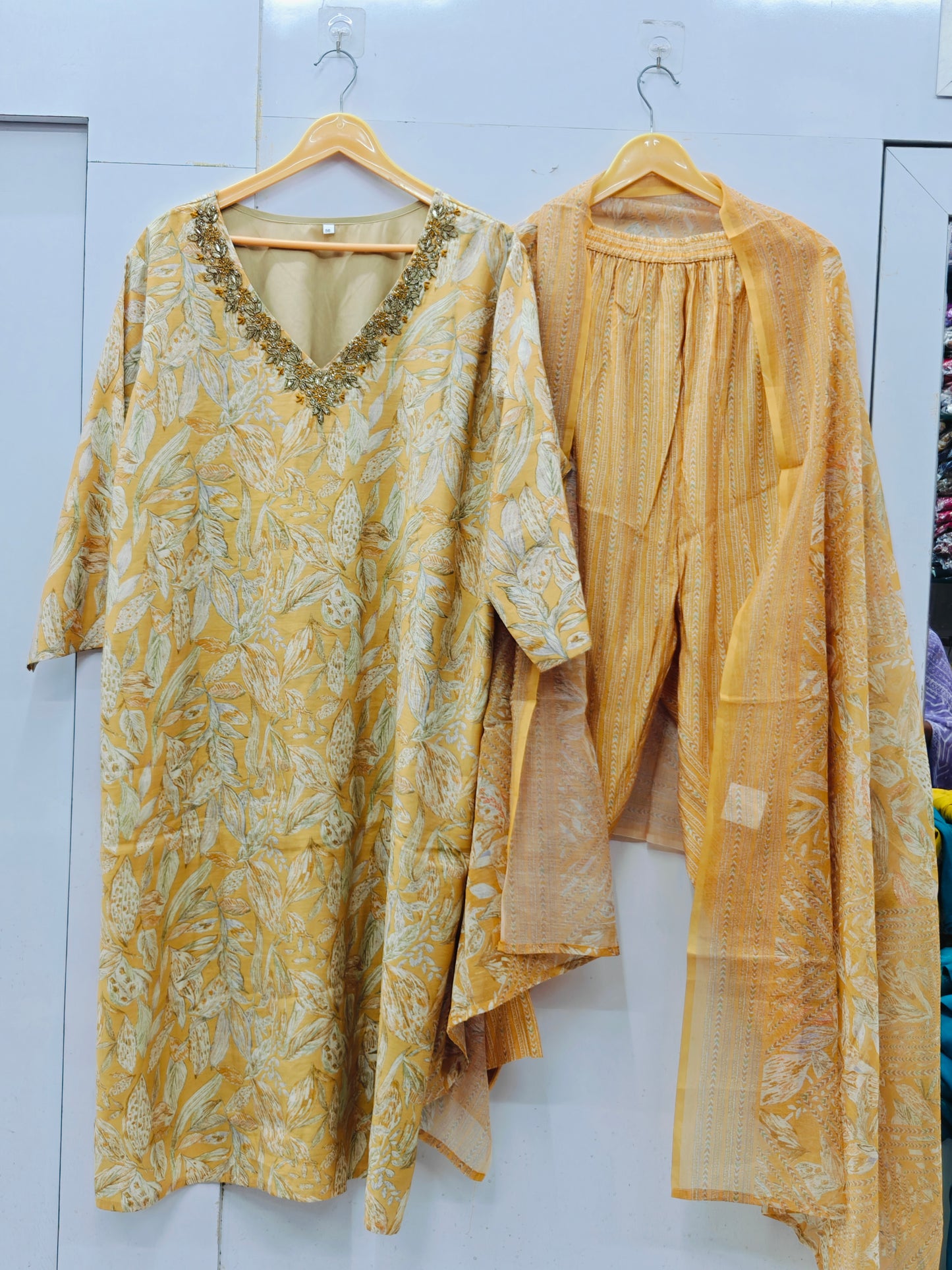 OFFICEWEAR SUIT 25